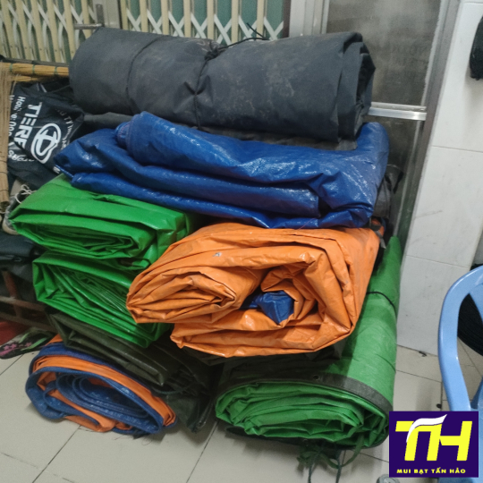Bạt Che Nắng Mưa May Sẵn
