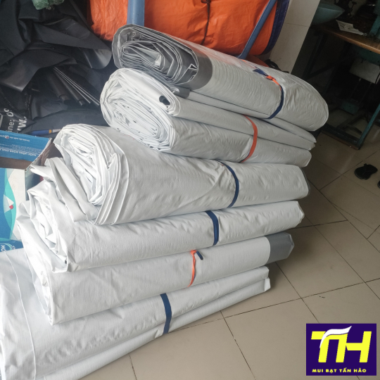 Bạt Xám Trắng